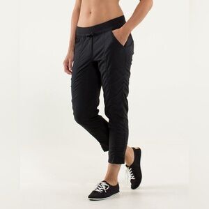 Lululemon Street to Studio crop, no liner, black, size 4